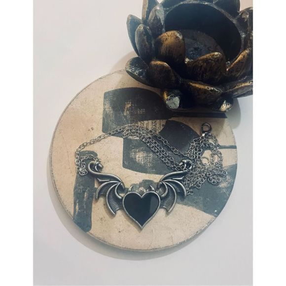 BLACK DEVIL BAT WING HEART GOTH NECKLACE - Picture 5 of 6